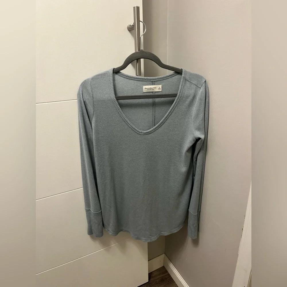 Abercrombie & Fitch Women Top S Blue grey Shirt Soft A F Cozy Long Sleeve Tee